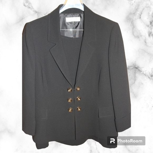 Tahari and Arthur S Levine Two Piece Suit - Picture 1 of 10